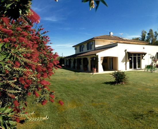 Hotel Domominore Фертилия Экстерьер фото