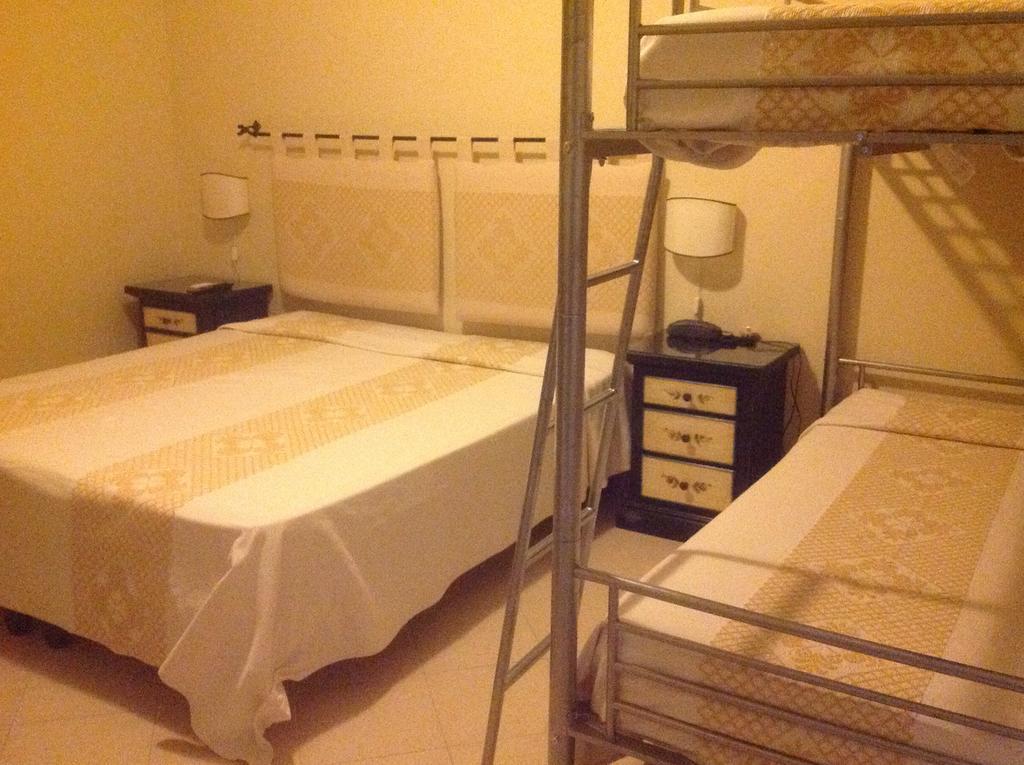Hotel Domominore Фертилия Экстерьер фото