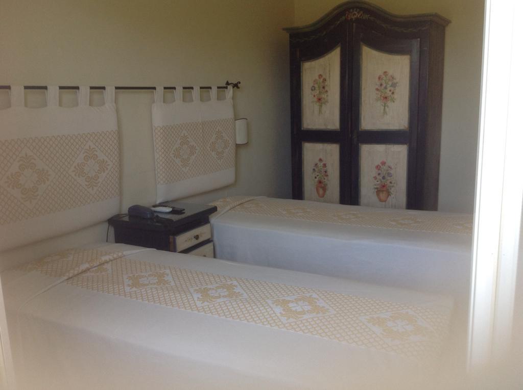 Hotel Domominore Фертилия Экстерьер фото