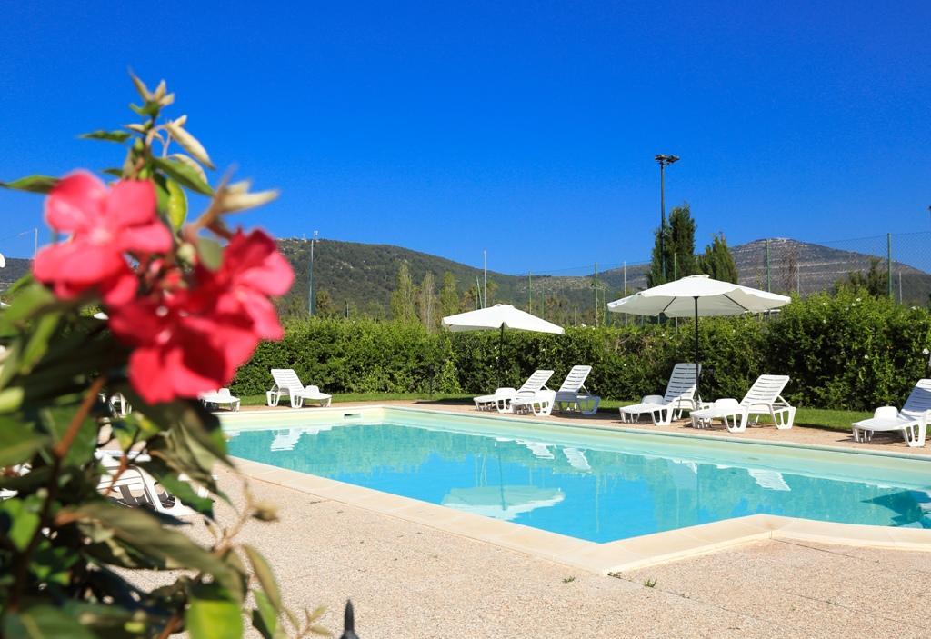Hotel Domominore Фертилия Экстерьер фото